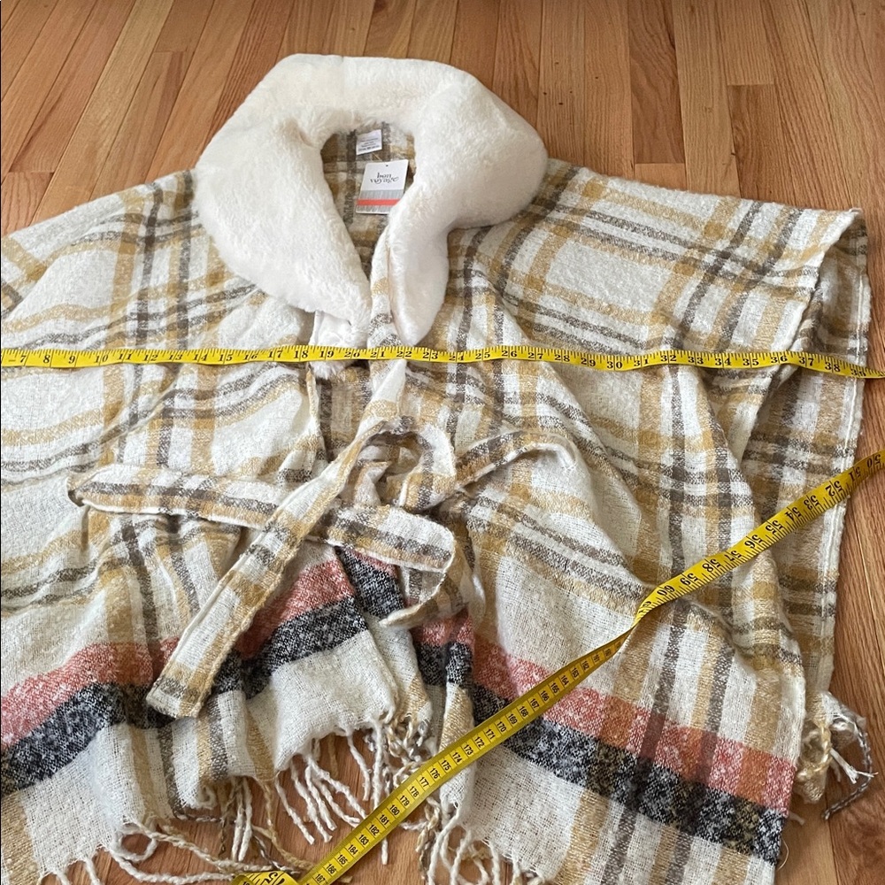Bon Voyage Poncho Womens Beige Tan Plaid Fringe Wrap Boho Preppy Country Western - Picture 5 of 9